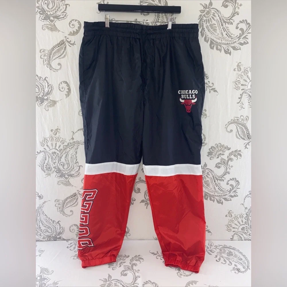 NBA Chicago Bulls Windbreaker Joggers Size XXL Casual Basketball